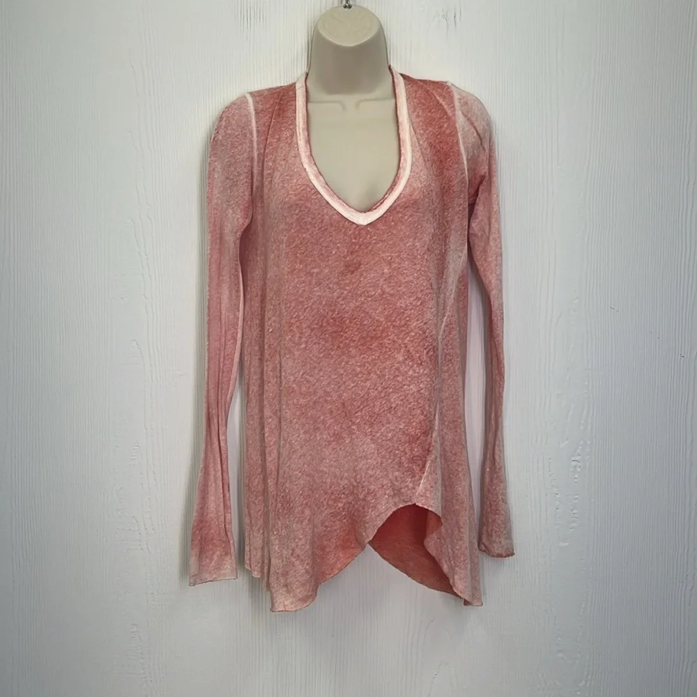 Free People - Long Beach Asymmetrical H Coral Mineral Wash Long Sleeve T Size XS